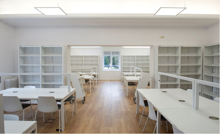 Sala de lectura antes de su apertura