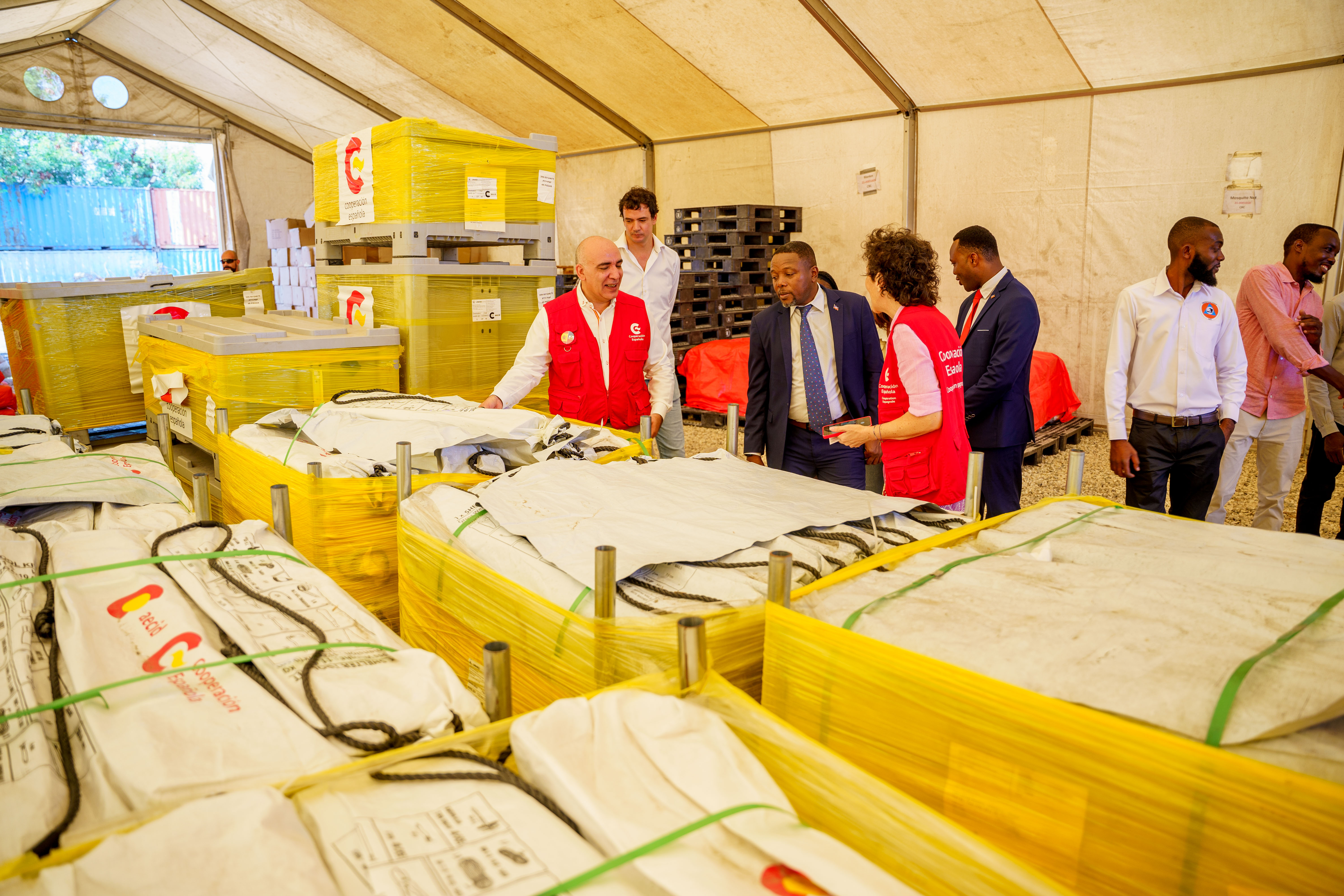 Visite à l'entrepôt de la Direction de la Protection Civile à Port-au-Prince (Haití)